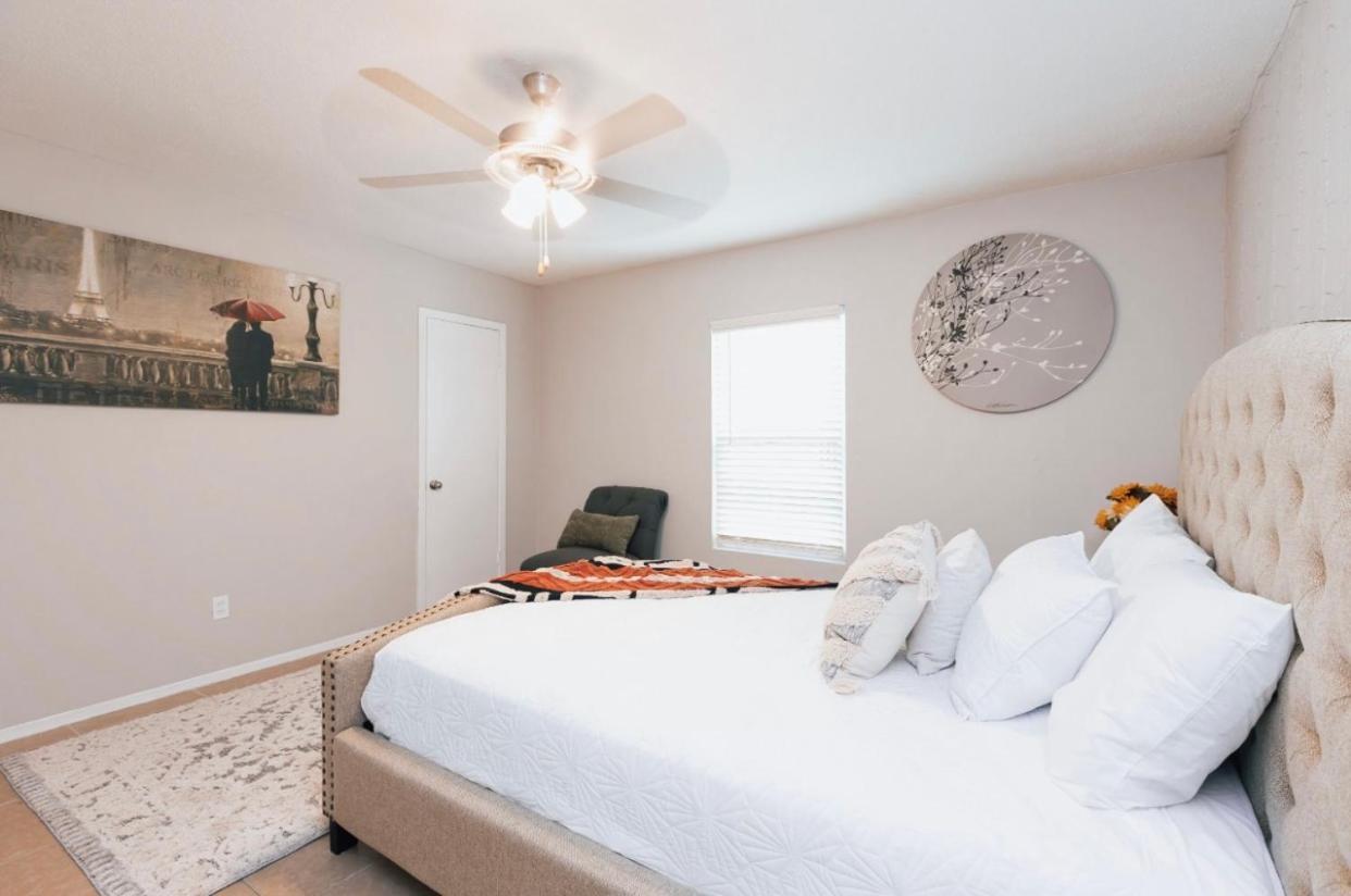 Enticing 1Br Apartment In The Heart Of The Heights Хюстън Екстериор снимка