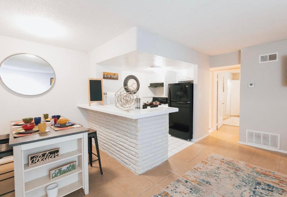 Enticing 1Br Apartment In The Heart Of The Heights Хюстън Екстериор снимка