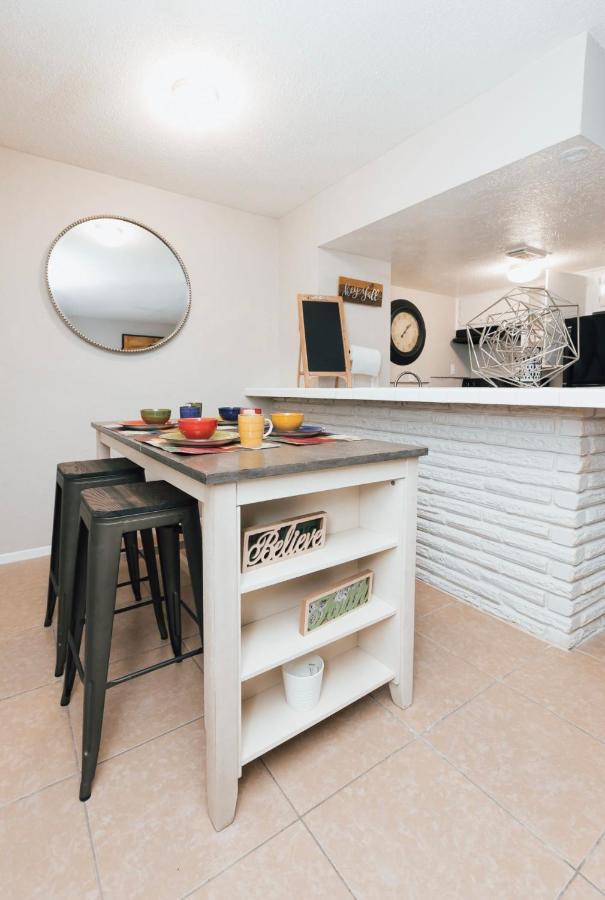 Enticing 1Br Apartment In The Heart Of The Heights Хюстън Екстериор снимка